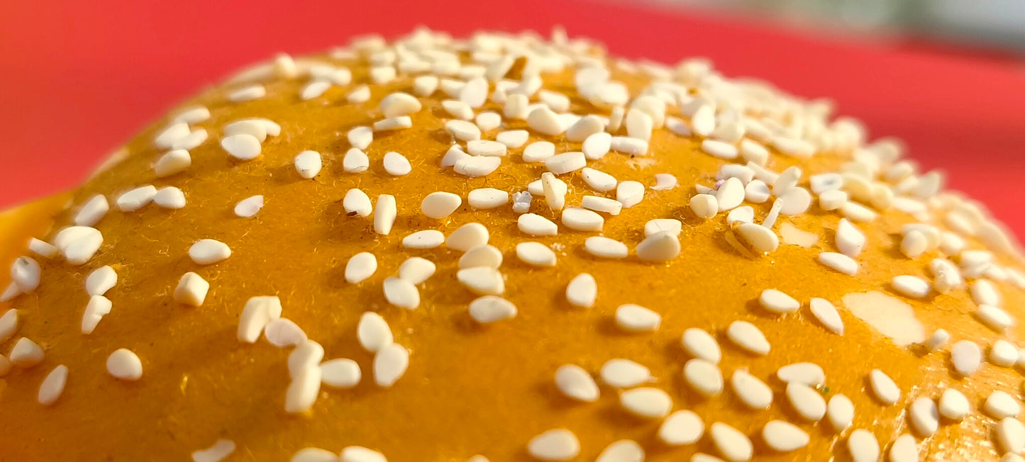 Classic Burger Fridge Magnet – Handmade Fast-Food Décor with Realistic Layers