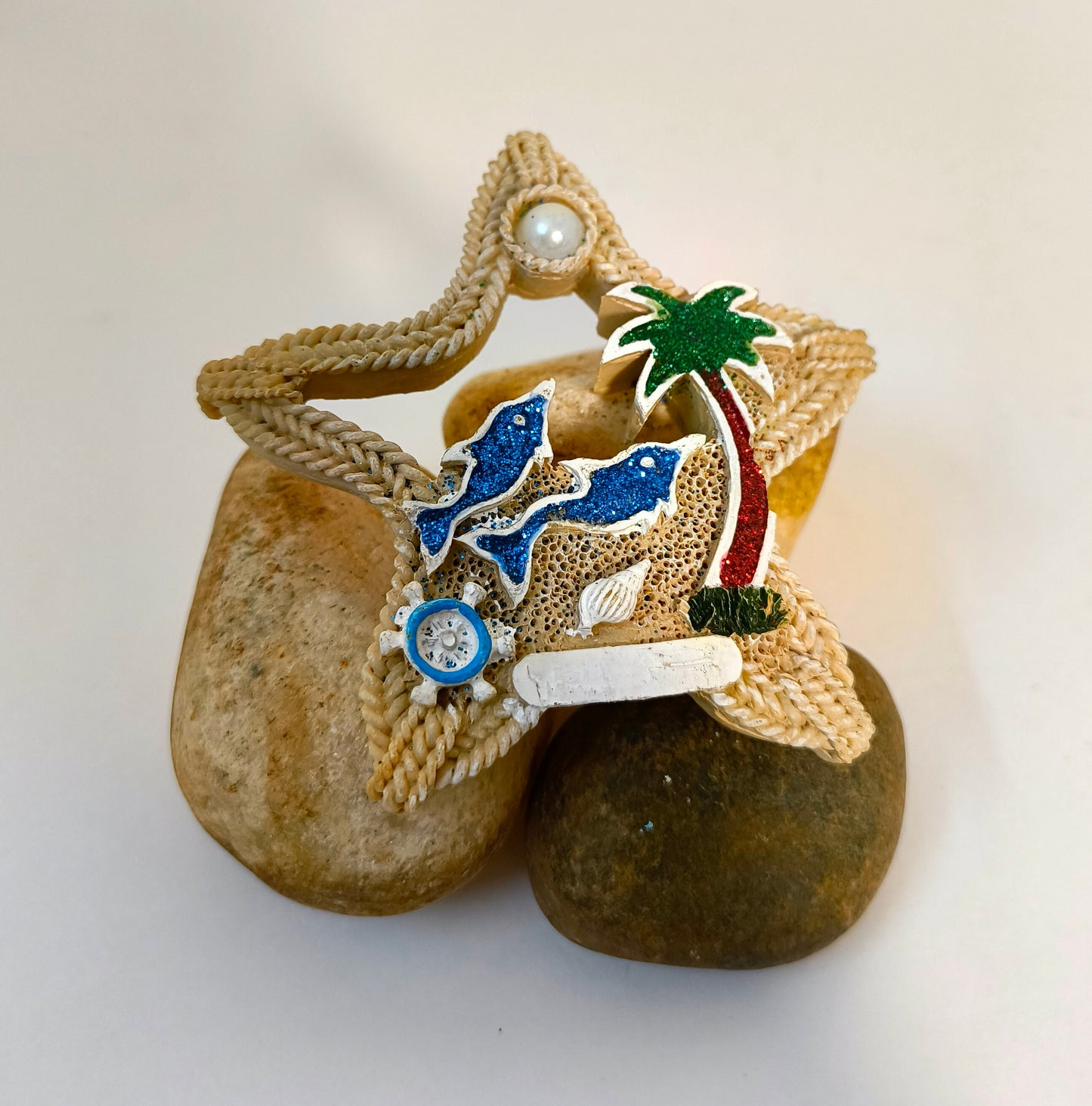 Starfish Paradise Fridge Magnet – Handmade Coastal Décor with Seashells for Beach Home & Nautical Collections