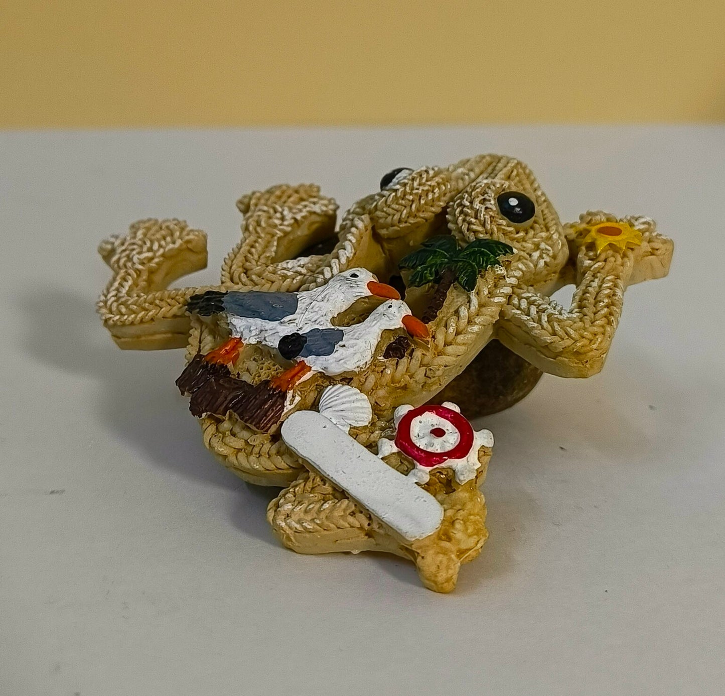 Sunny Beach Frog Fridge Magnet – Handmade Coastal Décor with Palm Trees, Seagulls & Nautical Summer Vibes