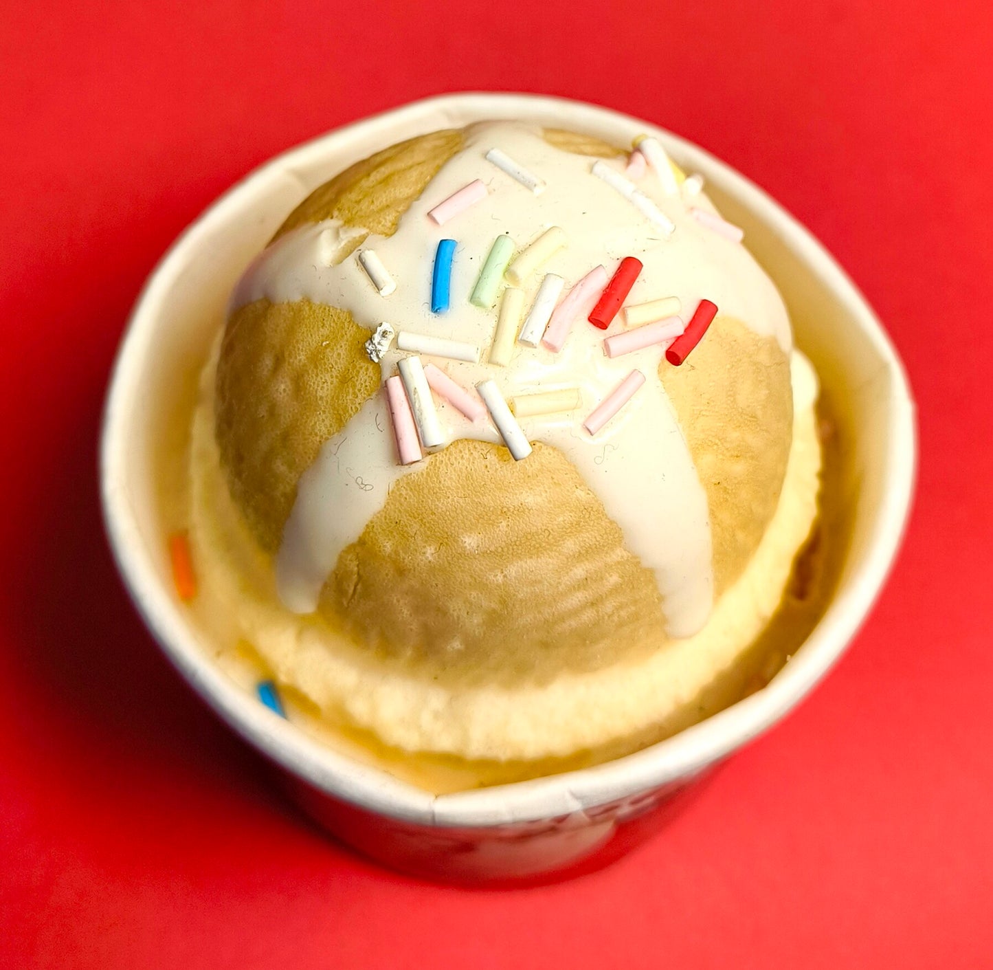 Vanilla Cupcake Fridge Magnet – Handmade Cupcake Décor with Drizzle & Sprinkles